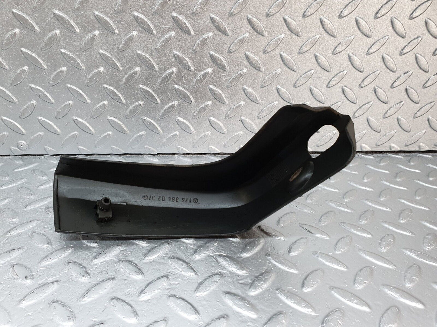 41550 Mercedes-Benz W124 200E Fender Wing Lower Moulding Trim Right Side 1248840231