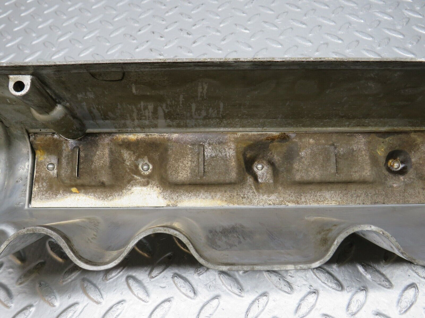 39894 Mercedes-Benz R107 350SL Coupe Cylinder Head Valve Cover Left 1160163205