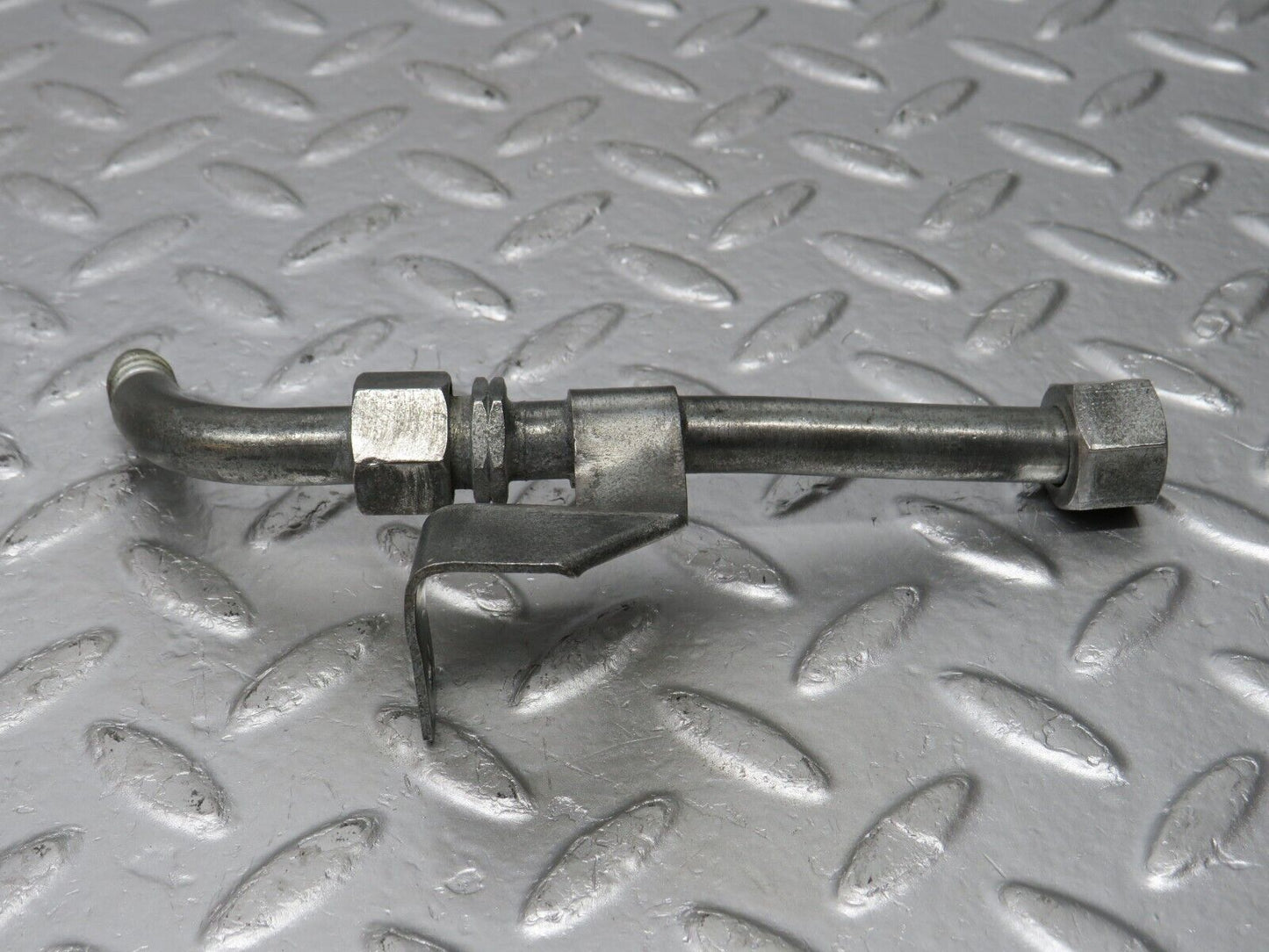 33071 Mercedes-Benz C107 R107 350 V8 Oil Hose Pipe