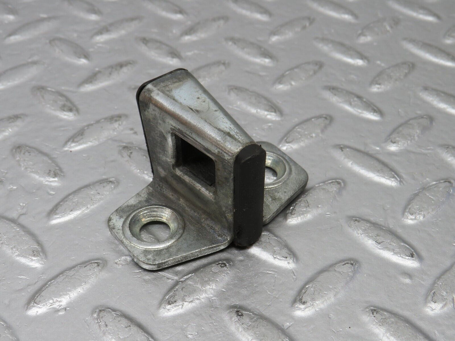 38834 Mercedes-Benz W201 190E 2.6L Door Lock Latch