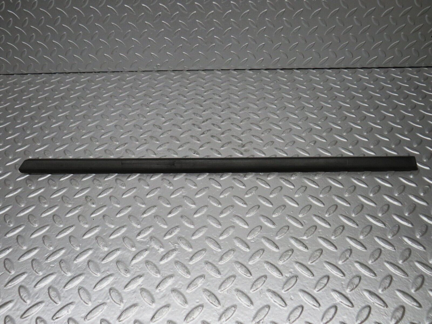 33849 Mercedes-Benz W201 190E 2.0L Rear Left Door Centre Moulding Trim