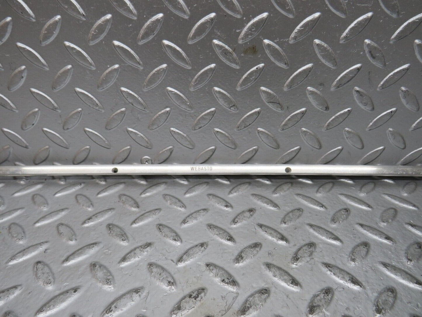27444 Mercedes-Benz W123 280E Sunroof Chrome Trim