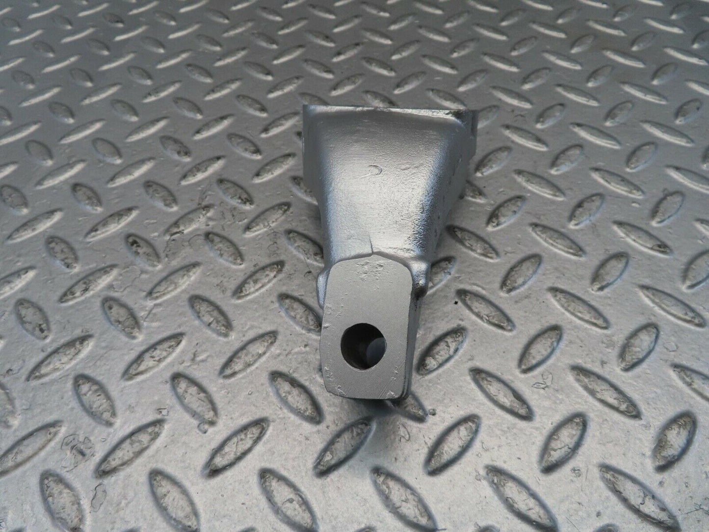 11029 Mercedes-Benz R107 W116 Engine Mount Bracket Right Side 1162234504