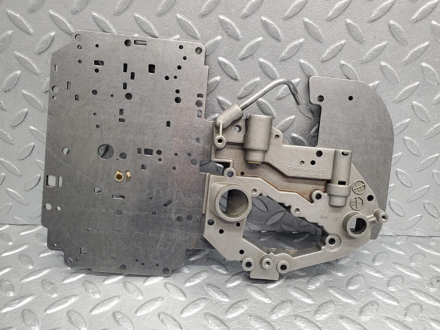 46698 Mercedes-Benz C123 280CE Coupe Automatic Gearbox Valve Body 722.309 1262771100 1262770701