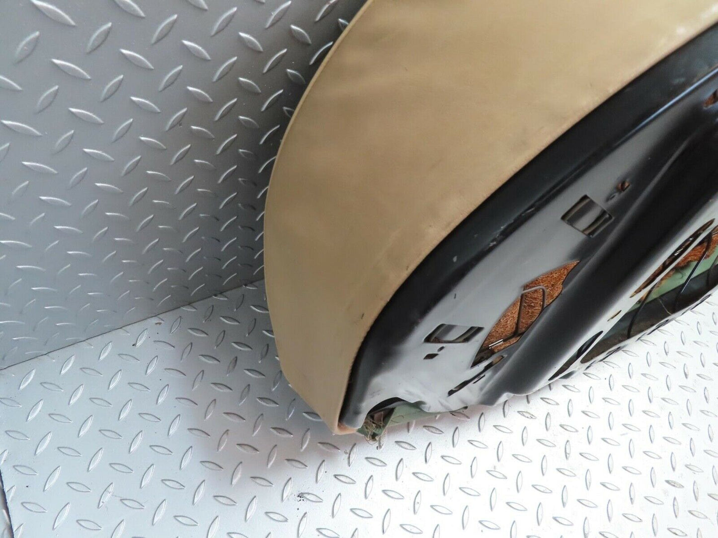 15816 Mercedes-Benz W123 280E Rear Seat Bottom Beige Leather
