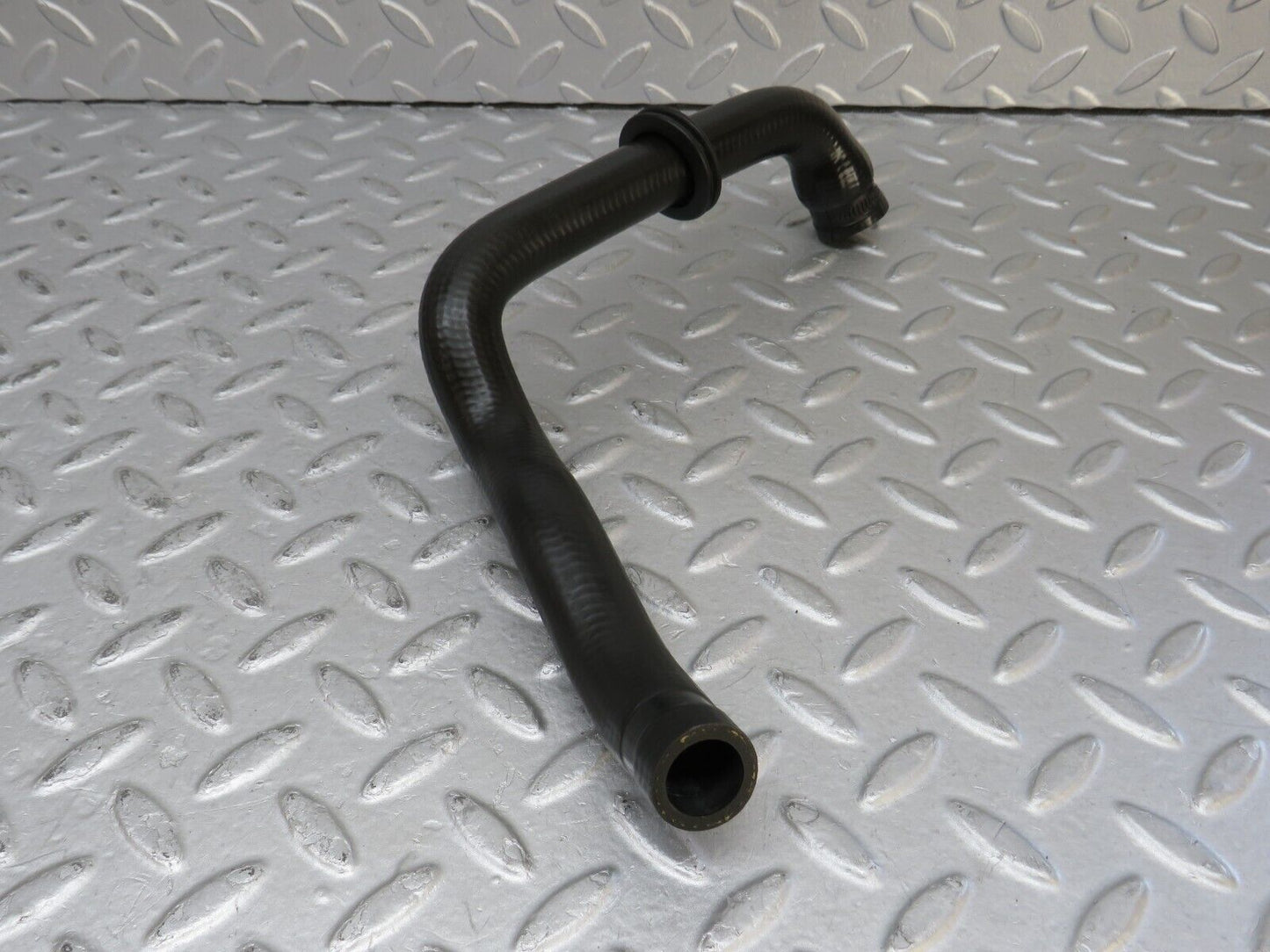 36524 Mercedes-Benz W201 190E Heater Hose Pipe 2018321294