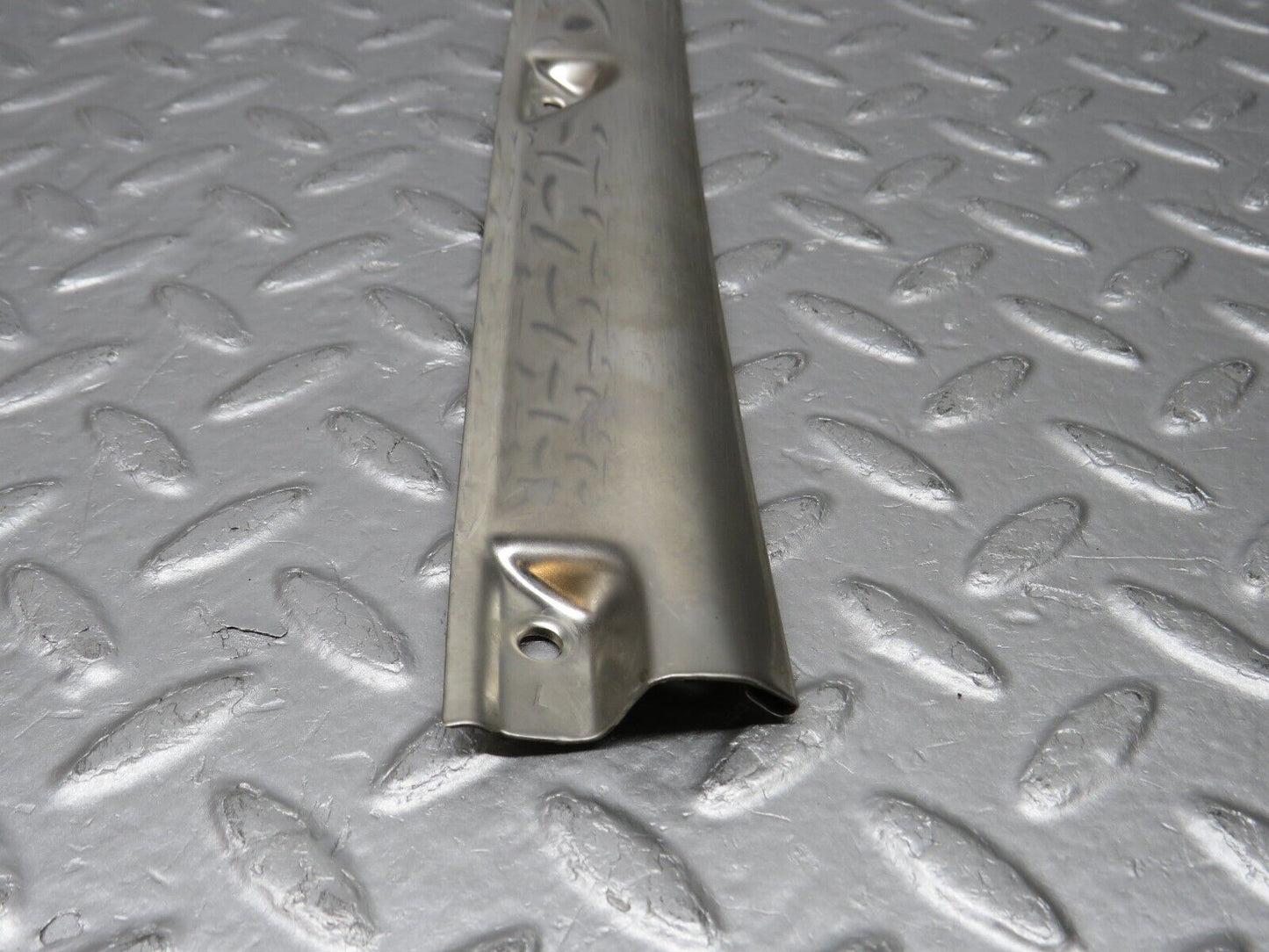 38593 Mercedes-Benz R129 280SL Coupe Folding Top Chrome Top Cover Trim Right