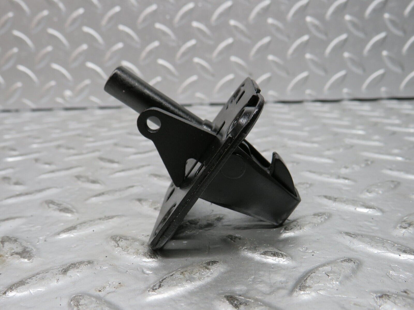 31995 Mercedes-Benz W123 230E Bonnet Lock Latch