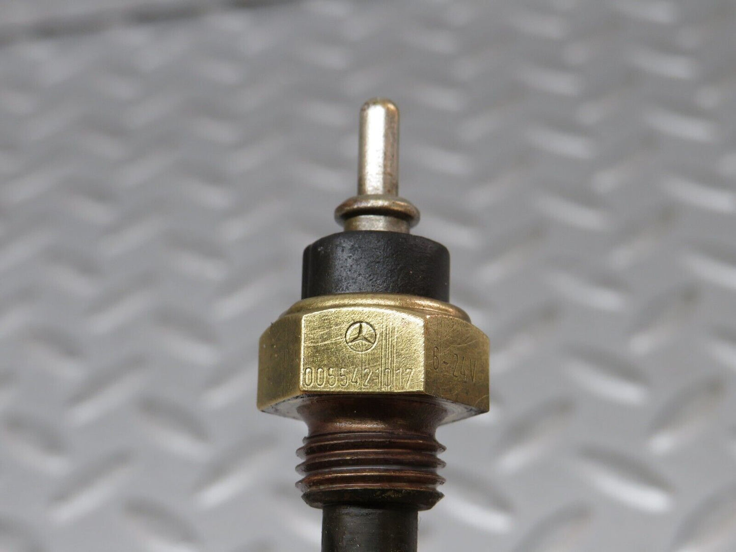 36256 Mercedes-Benz W126 420SE Coolant Temperature Sensor VDO 0055421017