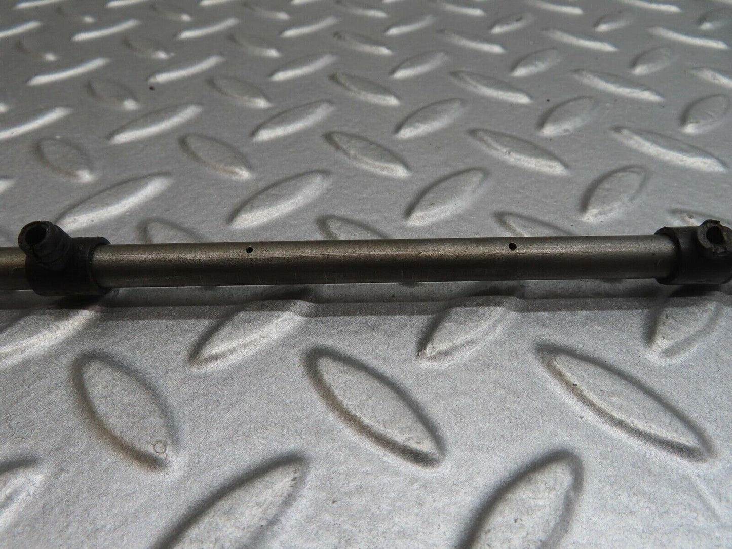 13360 Mercedes-Benz C107 350SLC Coupe Camshaft Oil Tube
