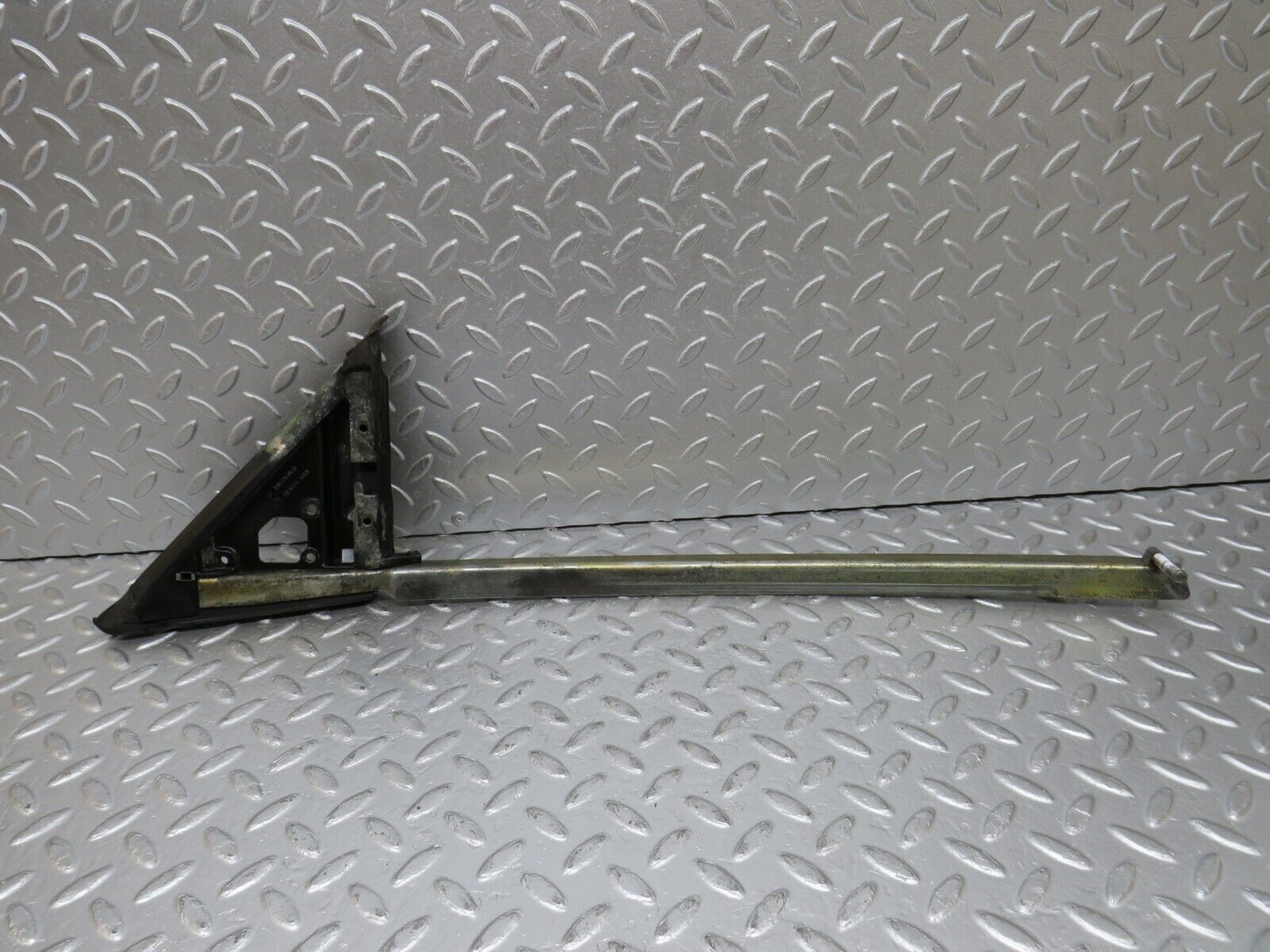 34461 Mercedes-Benz C126 380SEC Front Left Door Window Channel 1267250141