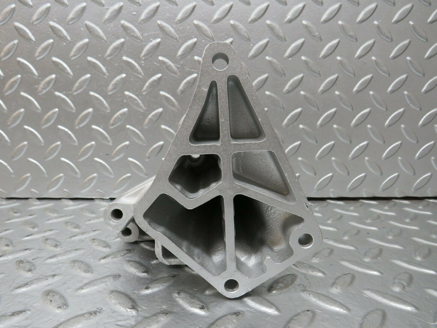 23887 Mercedes-Benz C107 450SLC Coupe Alternator Generator Bracket 1161551135