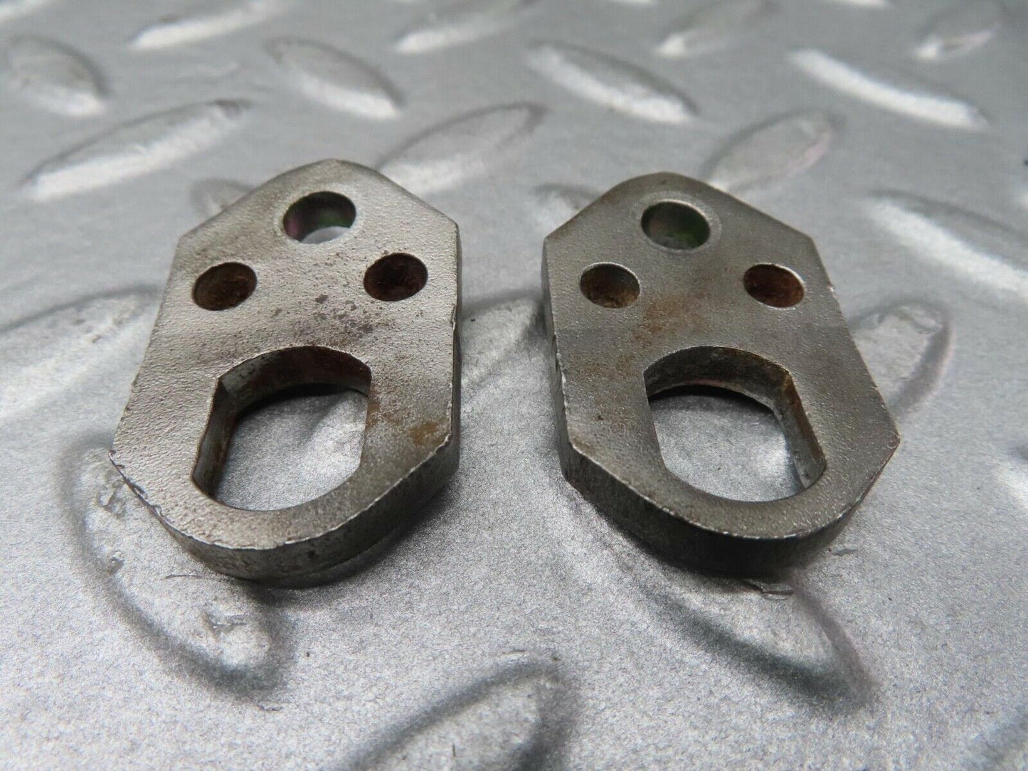 16742 Mercedes-Benz C107 380SLC Fuel Injector Bracket Pair