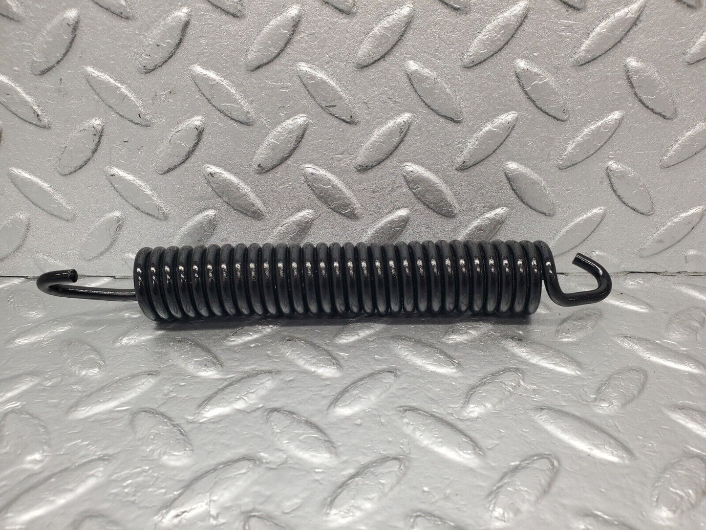 46128 Mercedes-Benz W105 PONTON Bonnet Hinge Spring