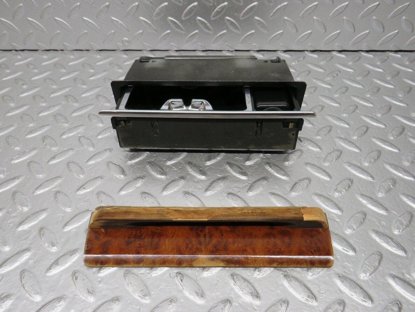 34359 Mercedes-Benz C126 380SEC Coupe Centre Console Ashtray Wood Finish