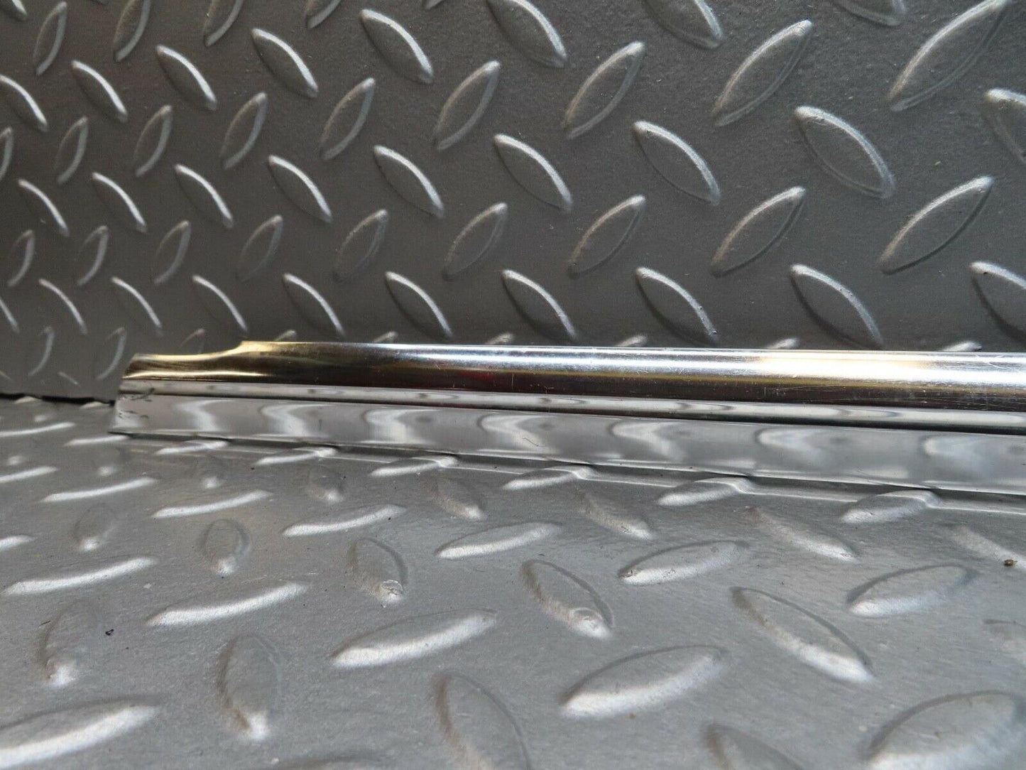 12355 Mercedes-Benz W108 280SE 3.5 Front Left Door Chrome Moulding Trim