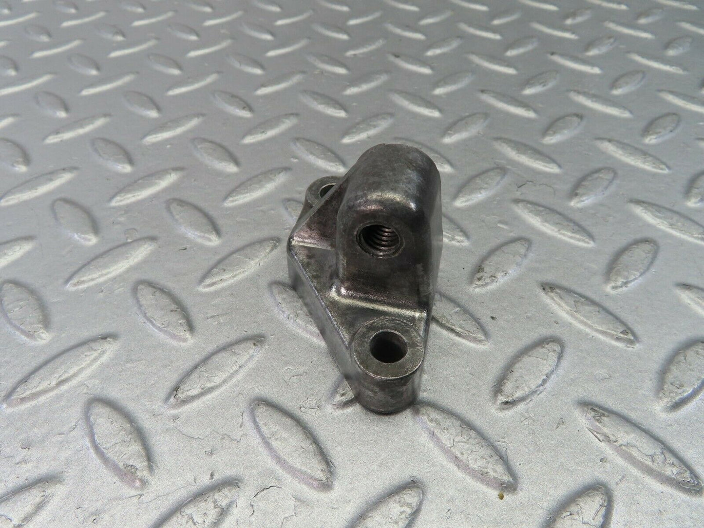 9208 Mercedes-Benz W124 Engine Bracket 1021550735