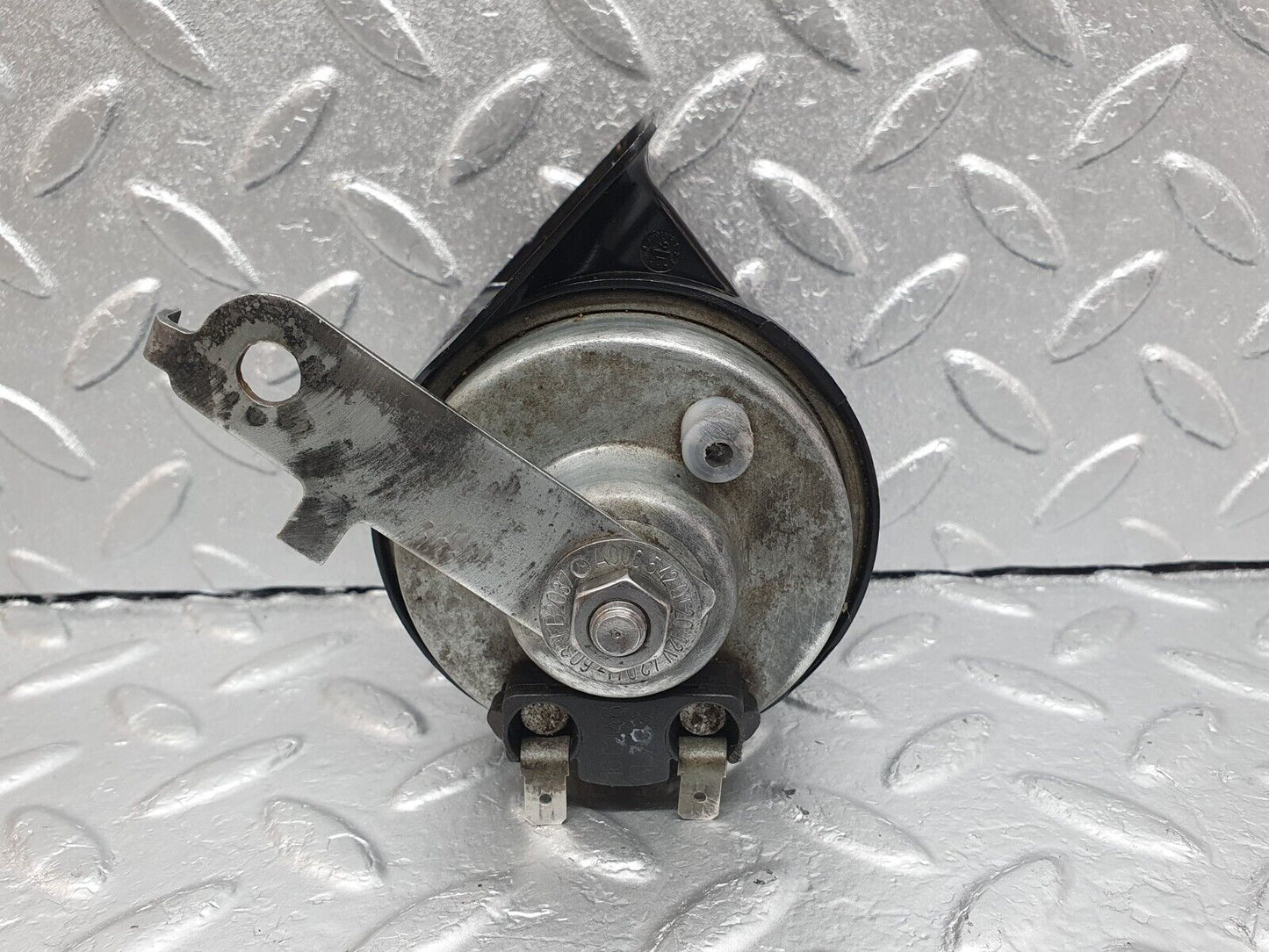 42173 Mercedes-Benz R129 320SL Coupe Horn 703881157