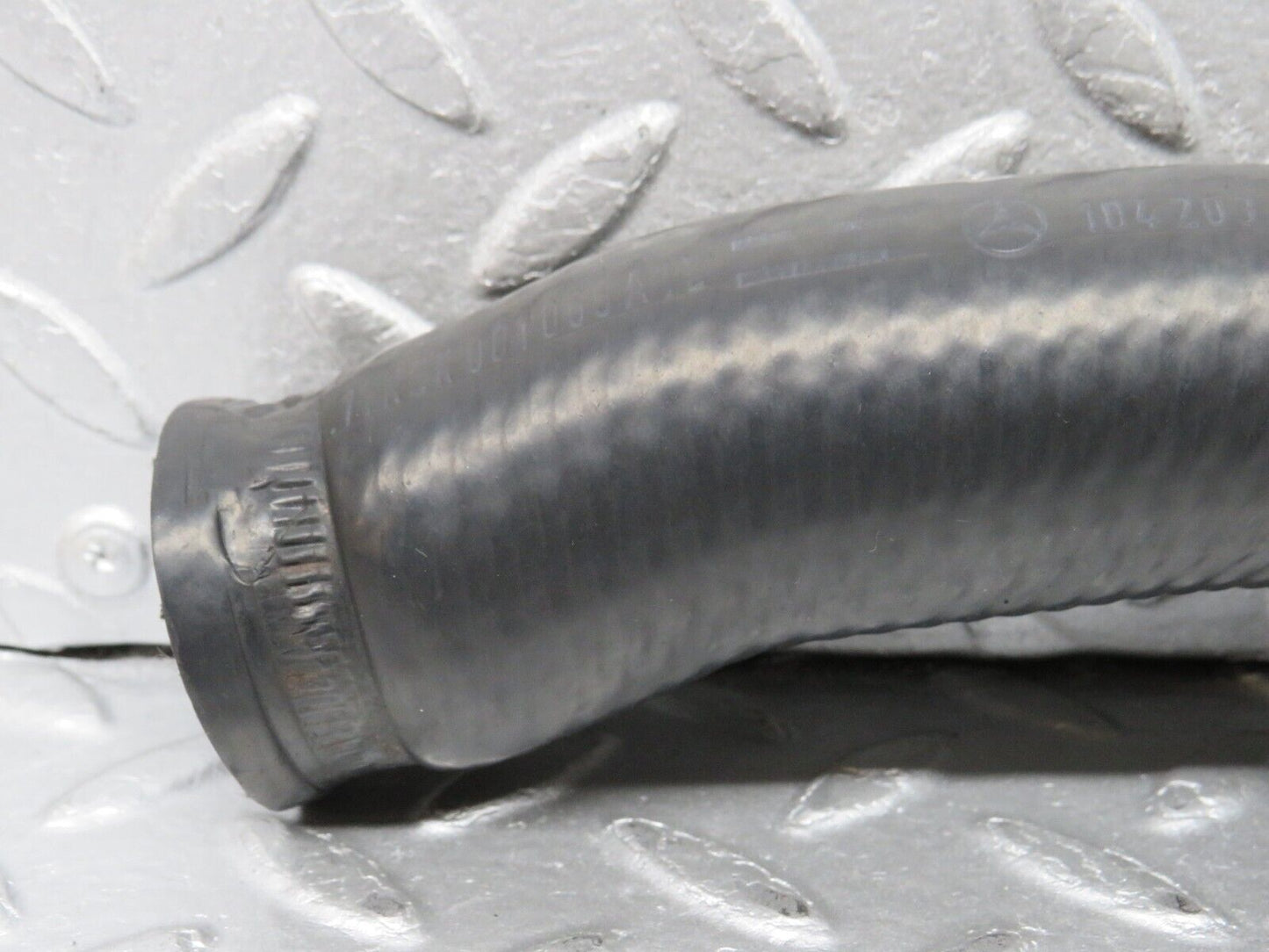 38062 Mercedes-Benz A124 320E Cabriolet Radiator Hose Pipe 1042030482