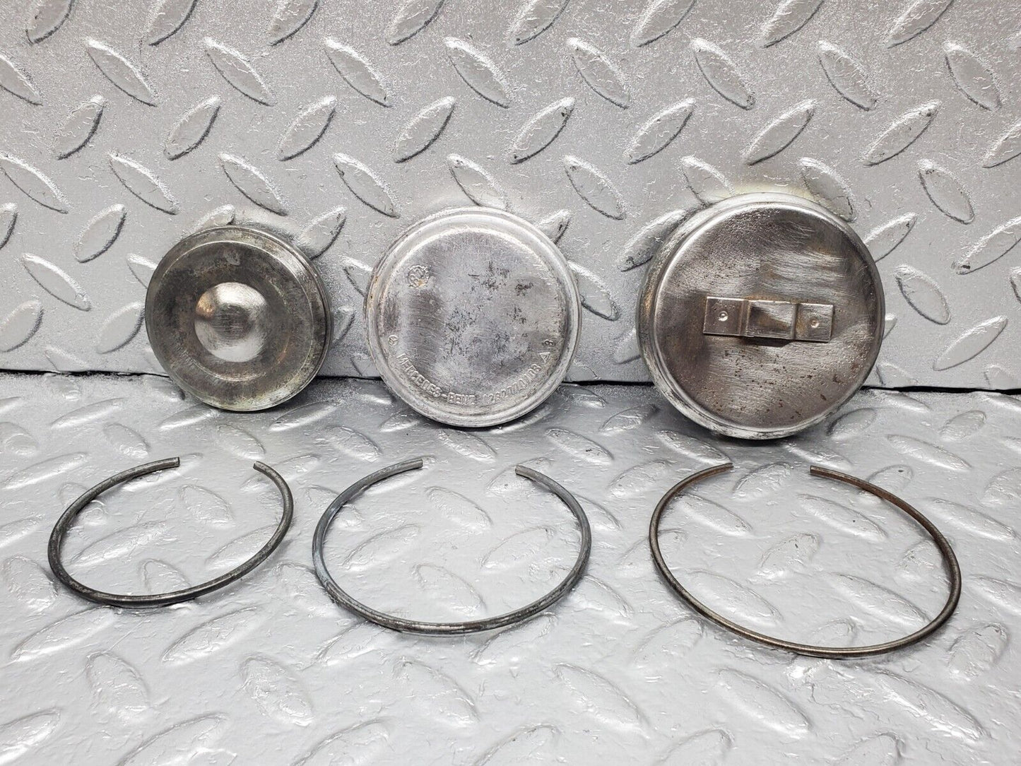 45494 Mercedes-Benz W124 260E Automatic Gearbox Piston Cover Set 722.409 1232770103