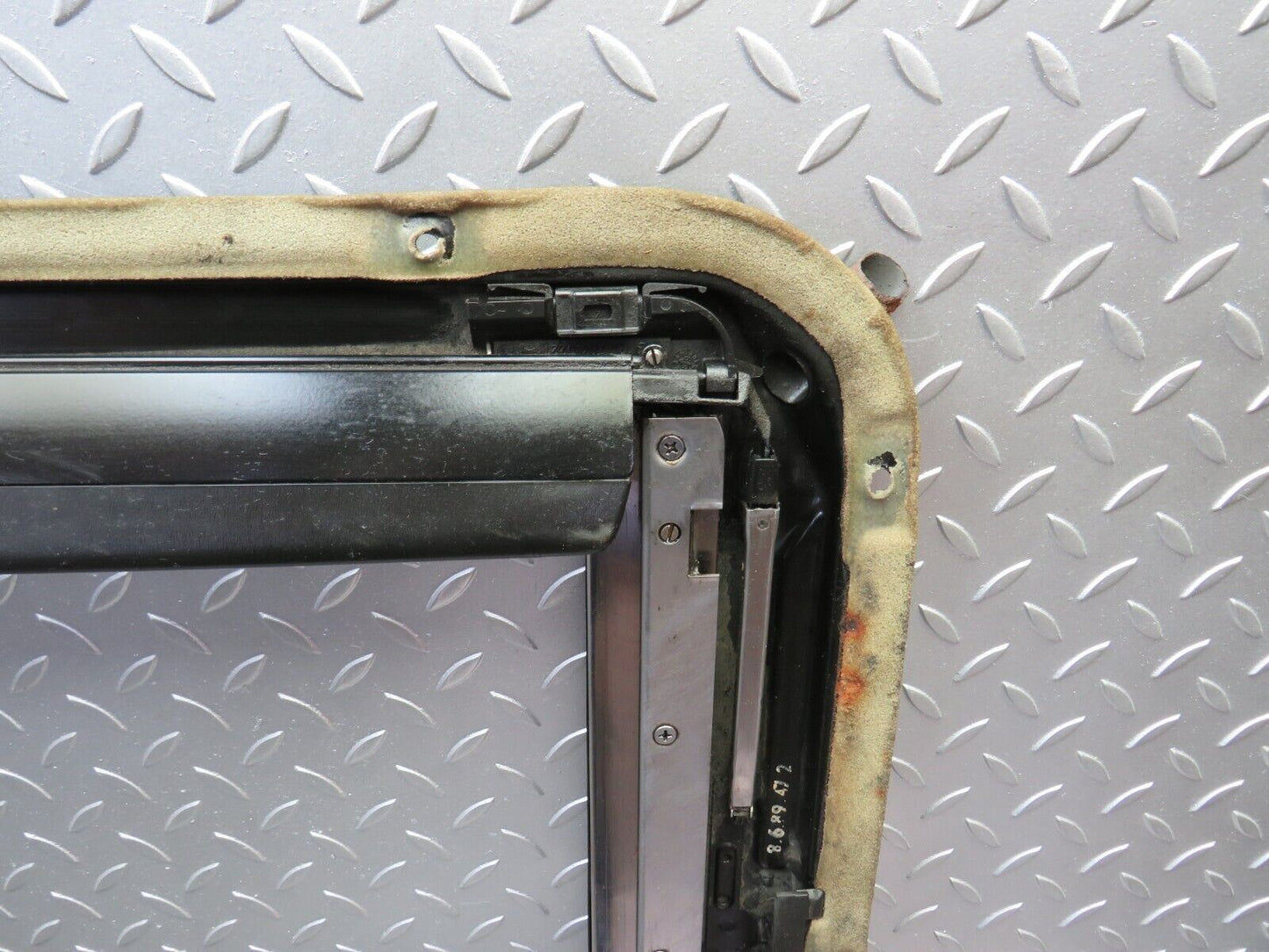 29498 Mercedes-Benz W124 230E Power Sunroof Frame