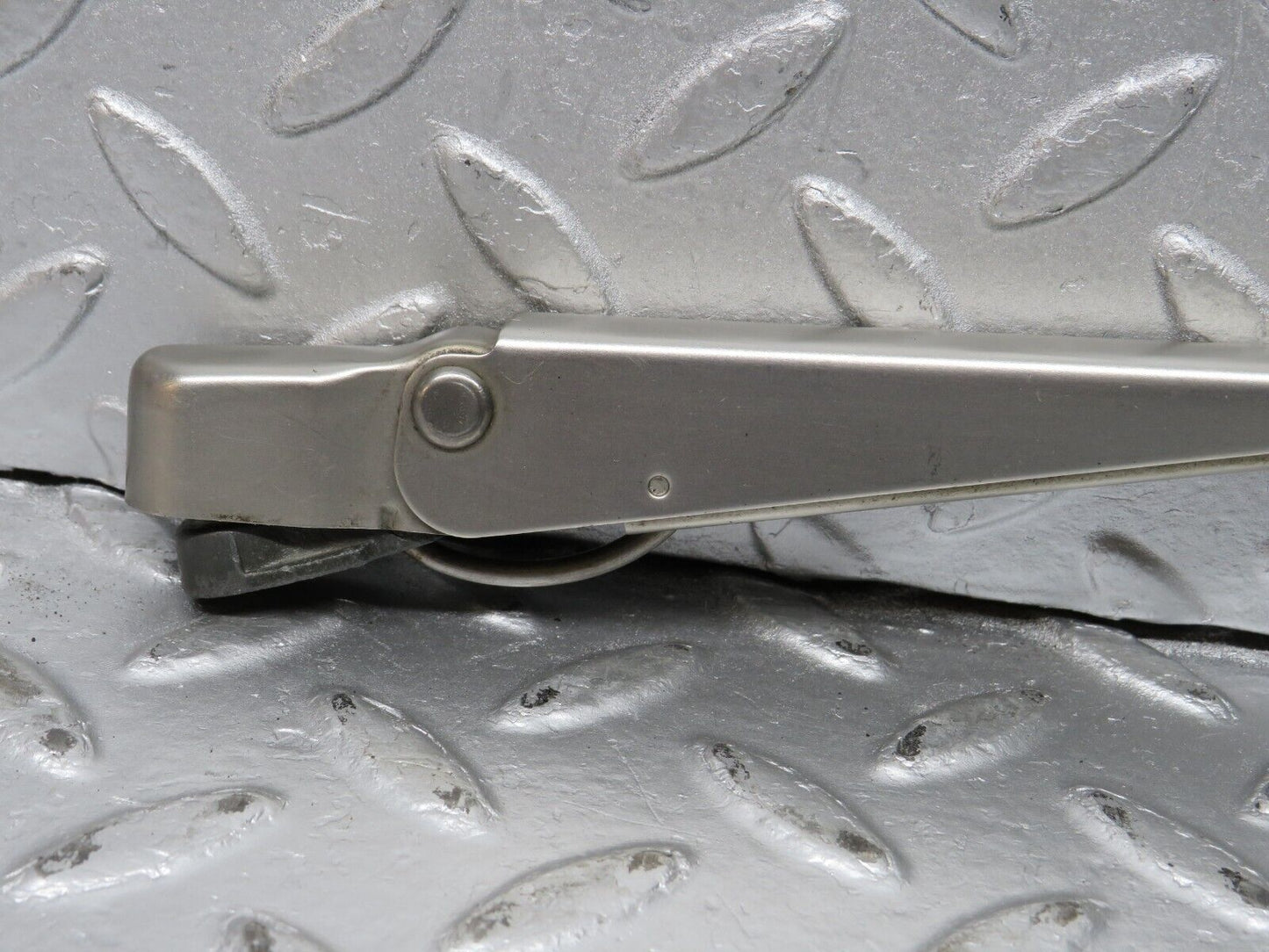 39981 Mercedes-Benz R107 350SL Windscreen Wiper Arm Right Side