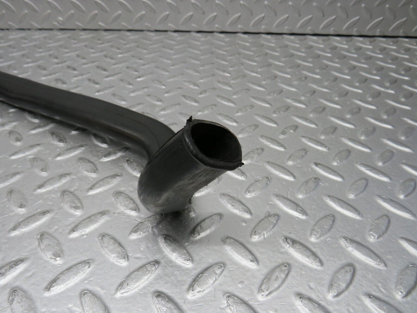 38003 Mercedes-Benz A124 320E Cabriolet Water Drain Hose Left 1246280194