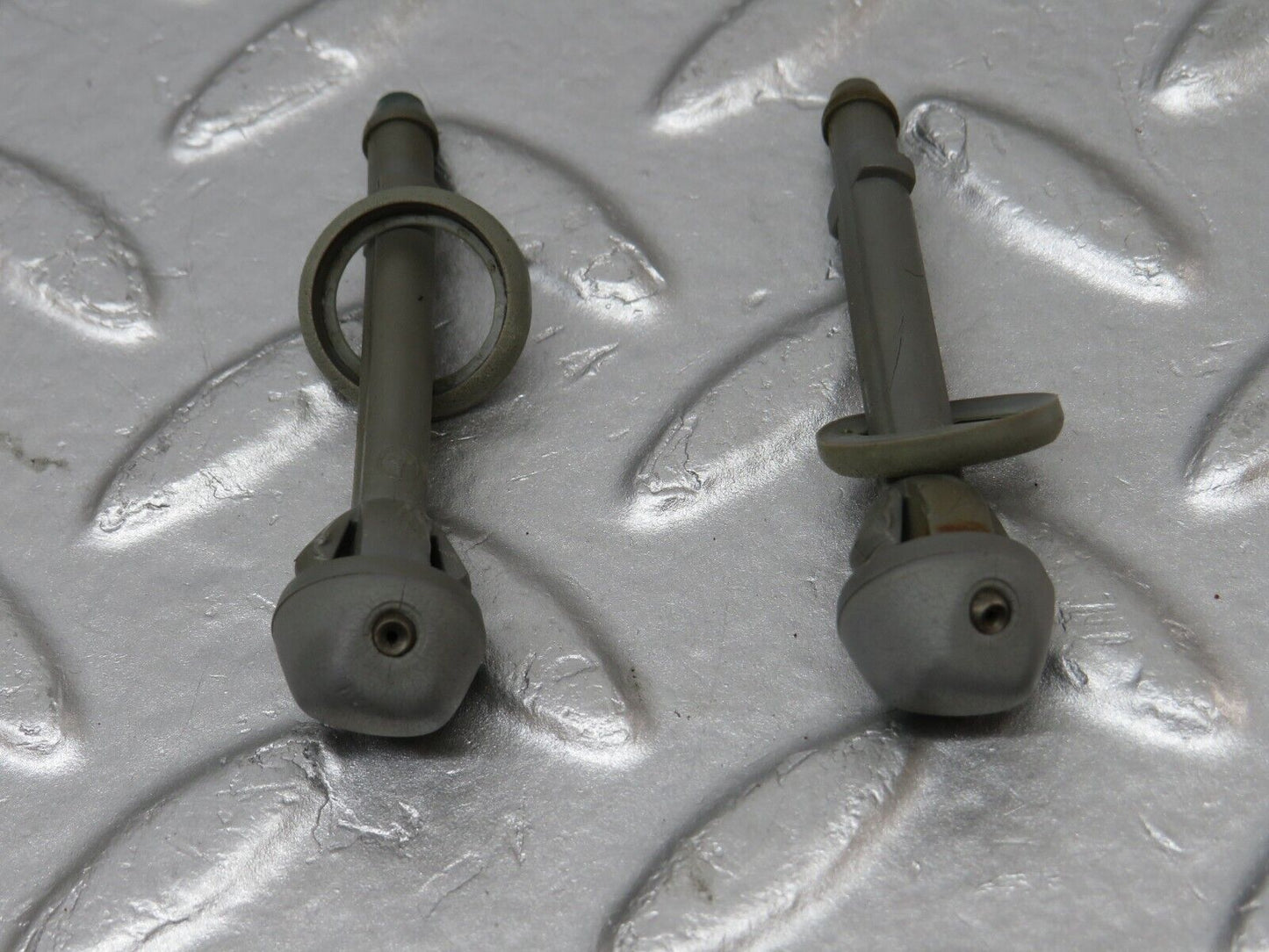 34335 Mercedes-Benz C126 380SEC Coupe Headlight Washer Nozzle
