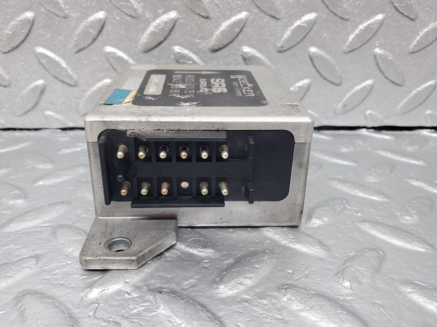 45648 Mercedes-Benz W126 420SE Crash Sensor Bosch 0038207510