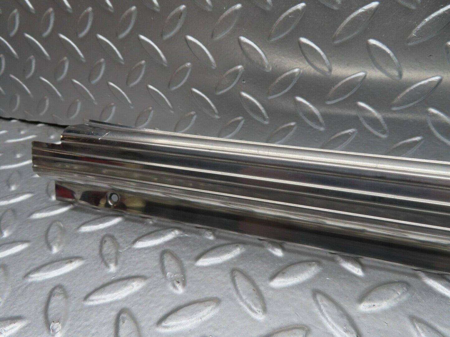 20956 Mercedes-Benz W114 250CE Coupe Left Door Sill Chrome