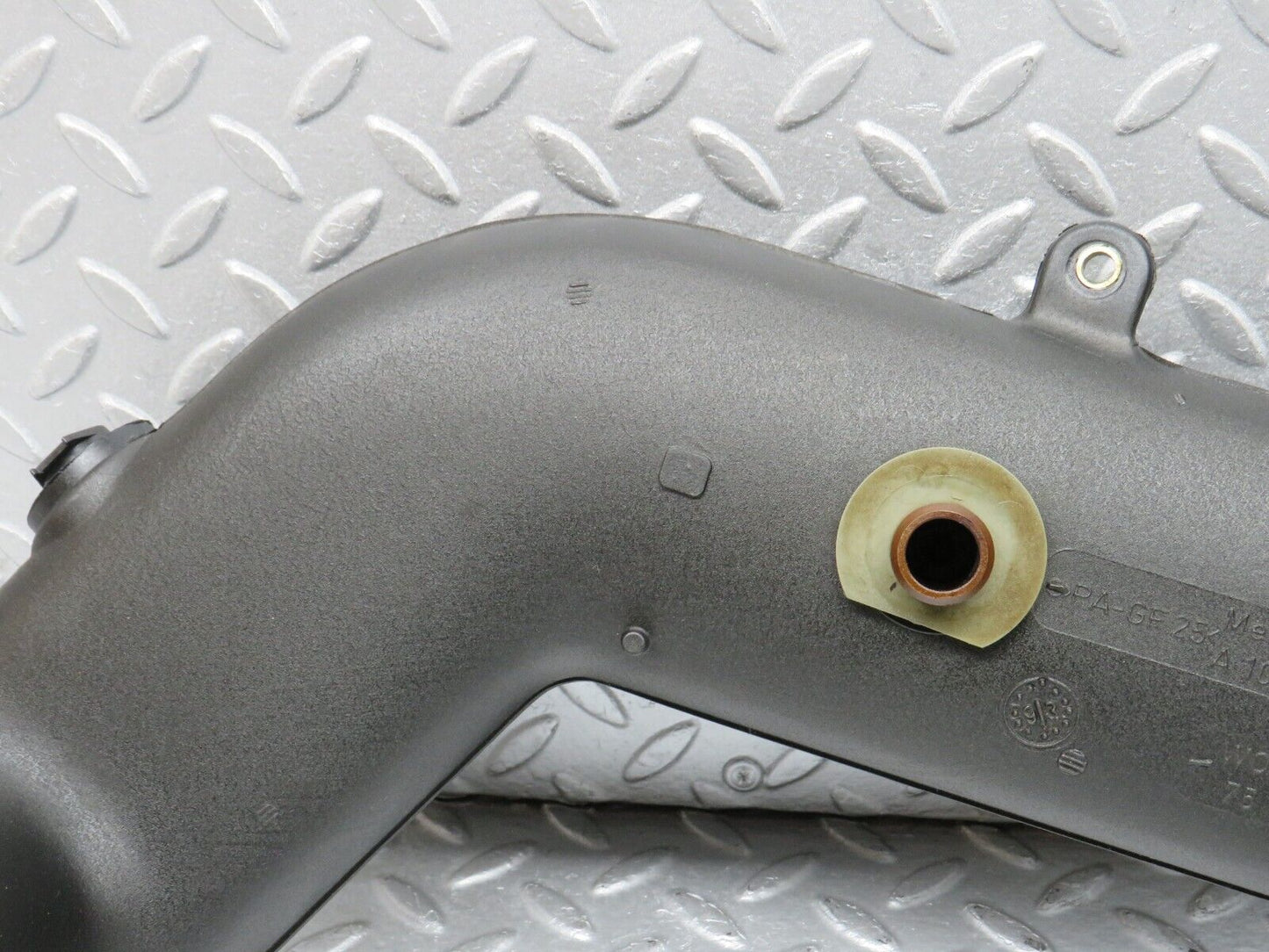 38437 Mercedes-Benz R129 280SL Coupe Air Intake Pipe 1041413304