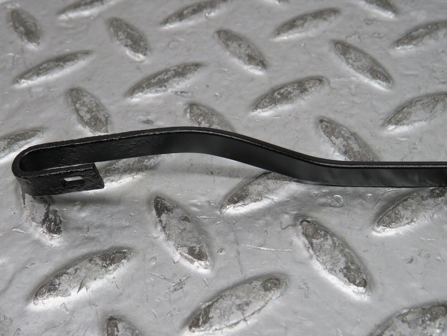 28769 Mercedes-Benz W123 230E Wiper Arm Bosch Left Side
