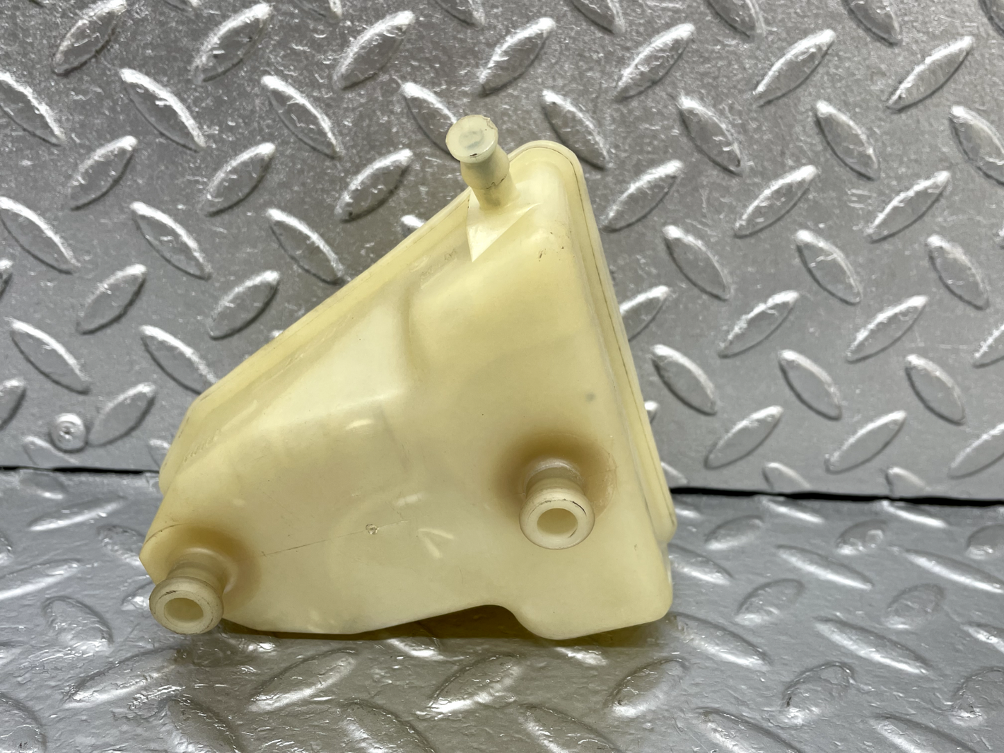 44271 Mercedes-Benz W123 280E Brake Fluid Reservoir Tank Dba