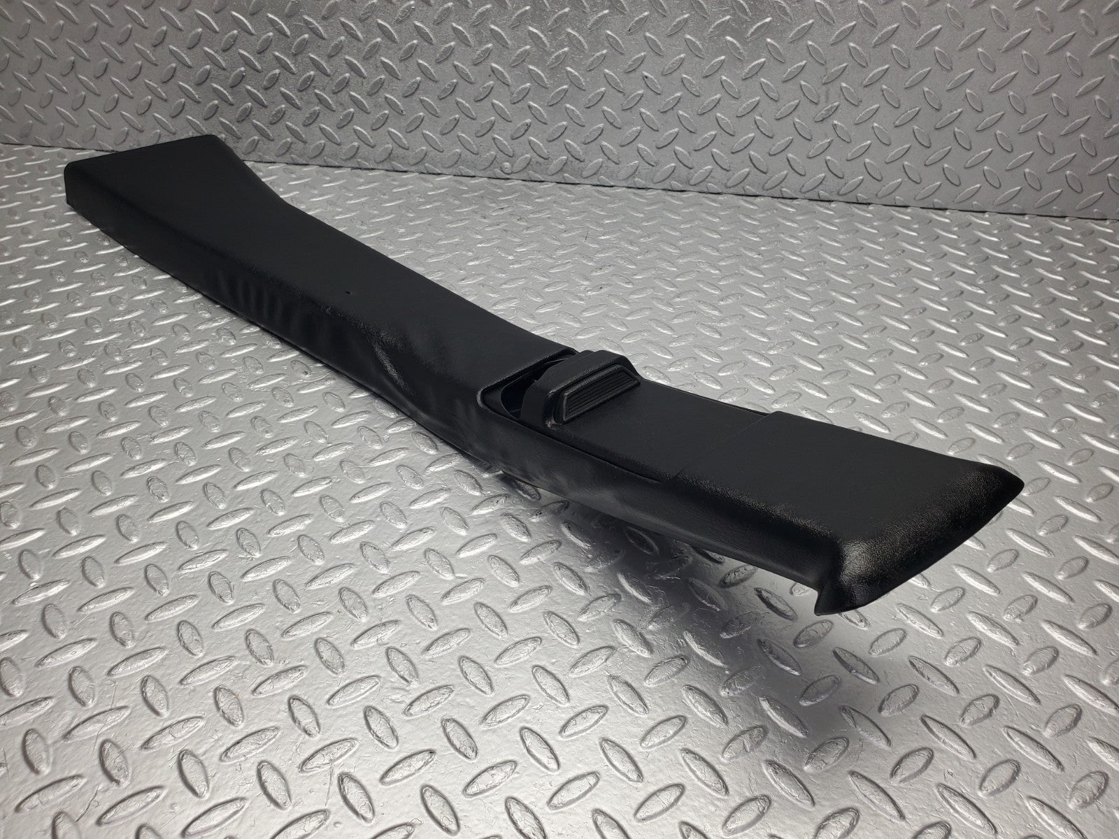W201 Baby Benz b pillar cover left used OEM