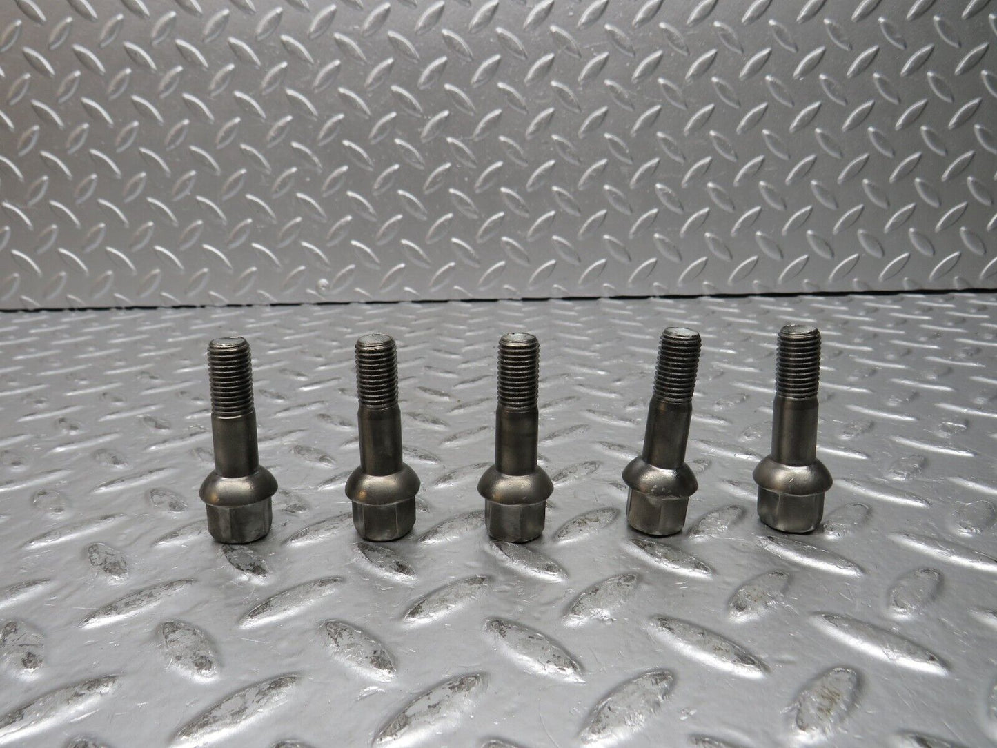 31866 Mercedes-Benz 5x Alloy Wheel Lug Bolt M12x1.5