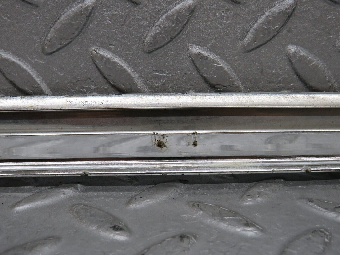 37313 Mercedes-Benz W109 300SEL Front Left Door Chrome Moulding Trim