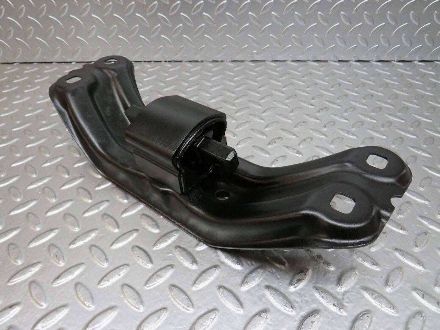 24768 Mercedes-Benz W140 S320 Gearbox Mount Bracket