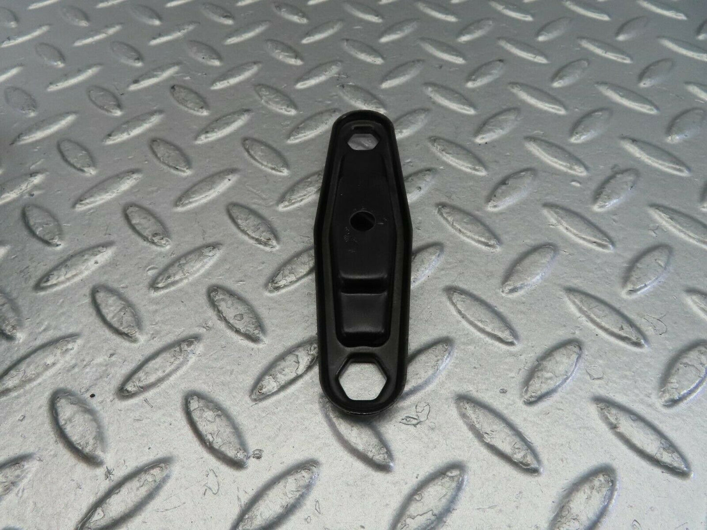 10855 Mercedes-Benz W123 230E Fuel Injector Nozzle Clamp Bracket