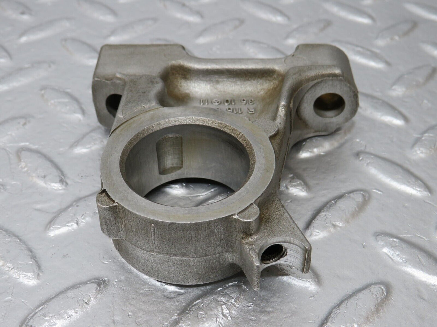 34622 Mercedes-Benz C126 380SEC Coupe Camshaft Tower Bearing 1160513610