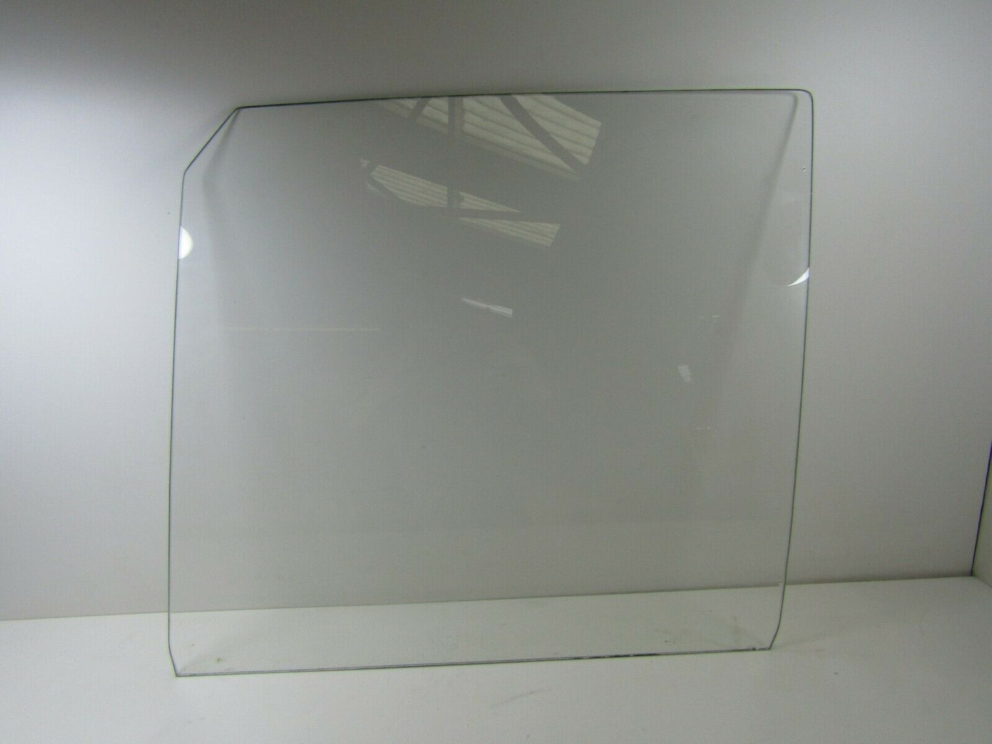 2144 Mercedes-Benz W108 280SE Front Left Door Glass