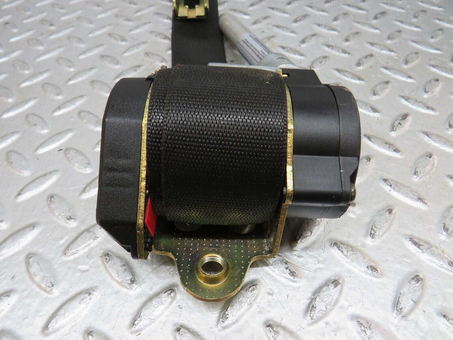 27819 Mercedes-Benz S124 300TE Wagon Seat Belt Front Left