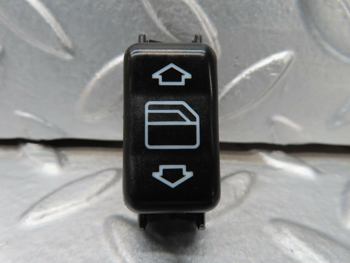 16386 Mercedes-Benz W124 260E Front Right Electric Window Switch 1248209010