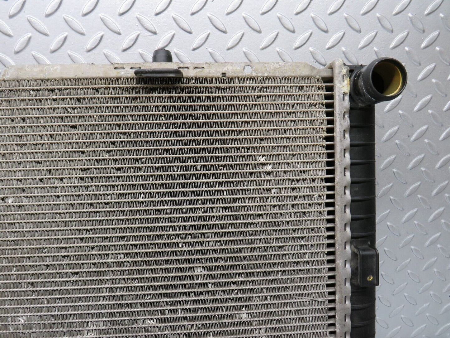 38601 Mercedes-Benz R129 280SL Coupe Engine Coolant Radiator Behr