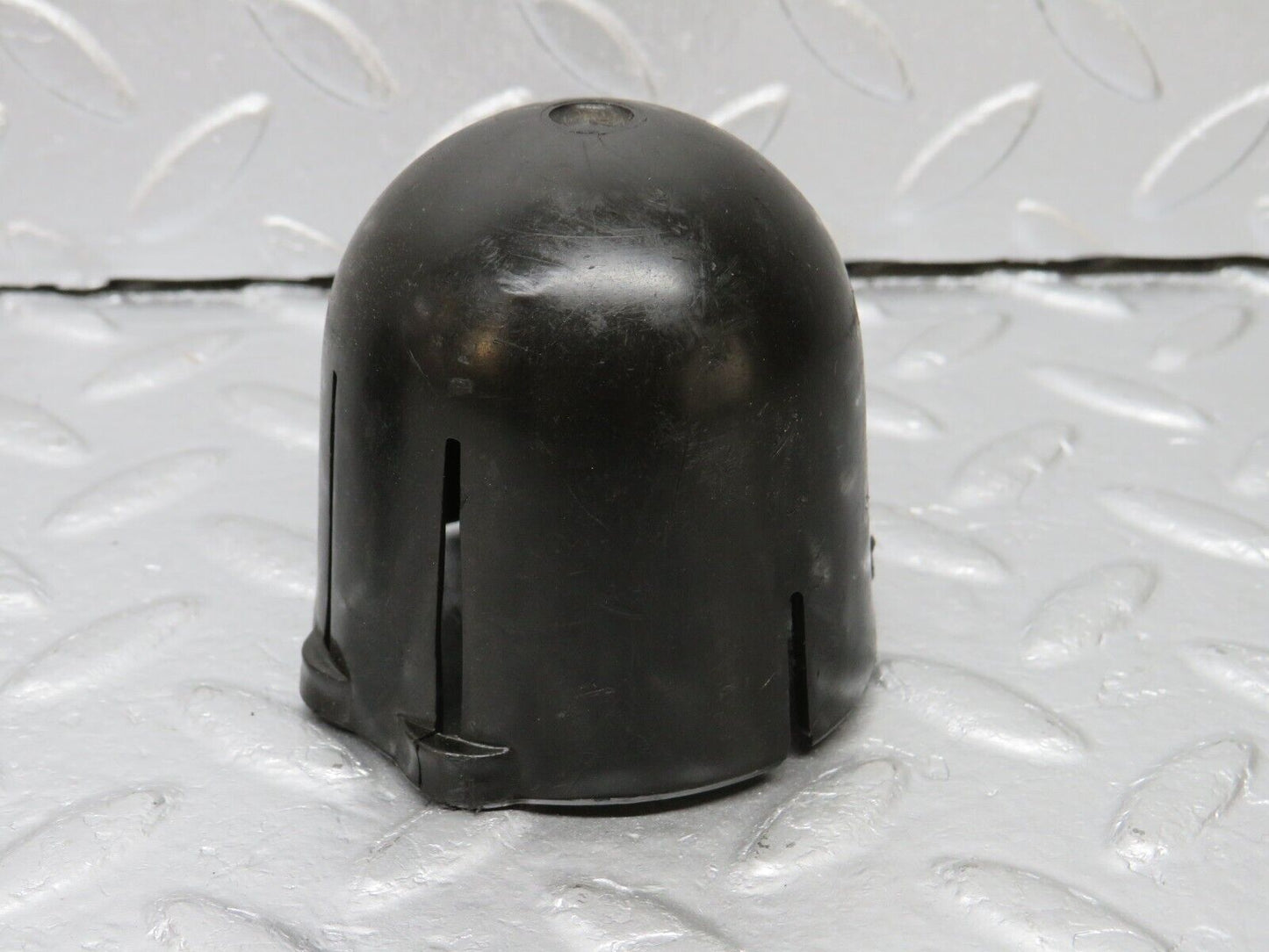 40313 Mercedes-Benz W110 230 Rear Shock Absorber Top Plastic Cap 2x