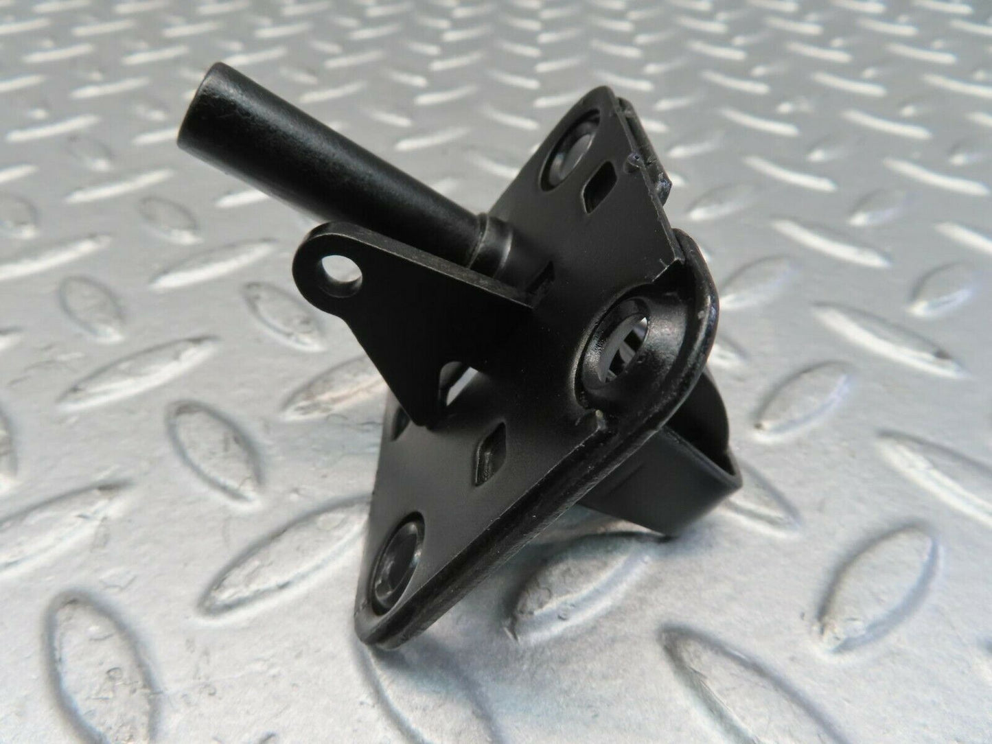 11556 Mercedes-Benz C123 230CE Coupe Bonnet Lock Catch