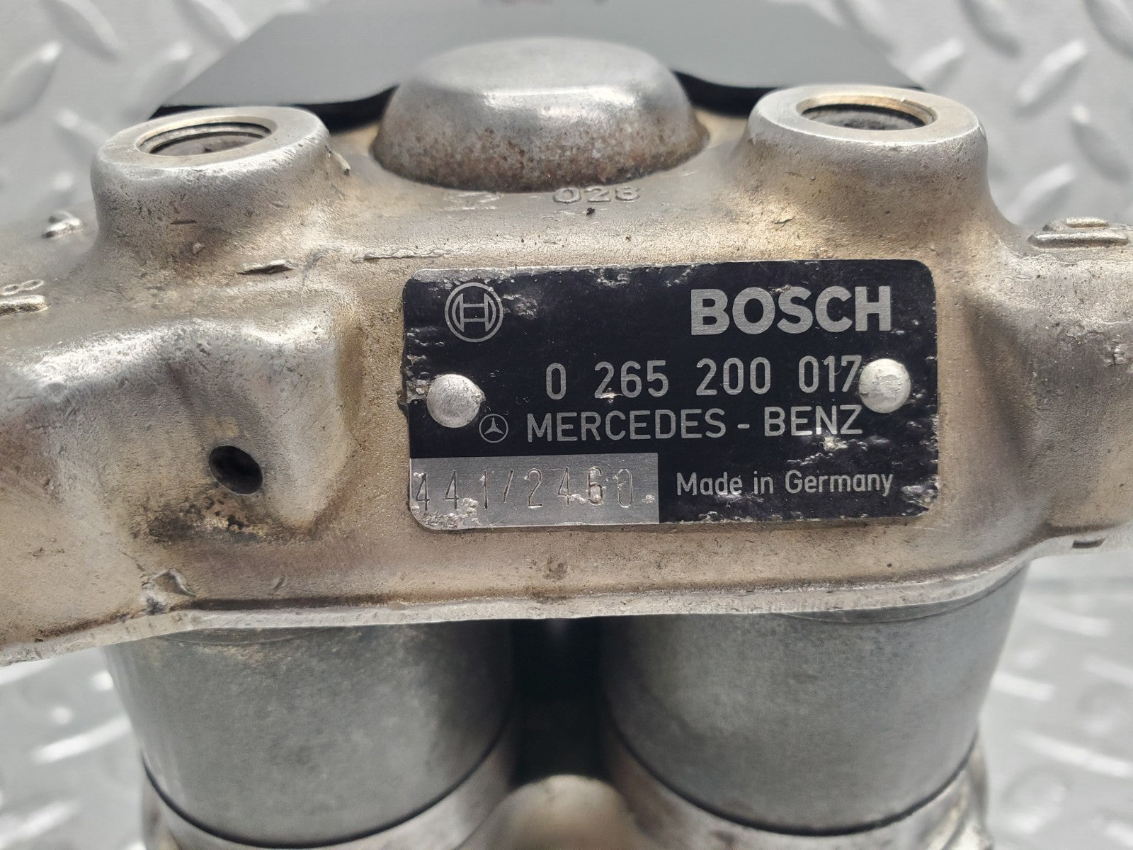 47058004