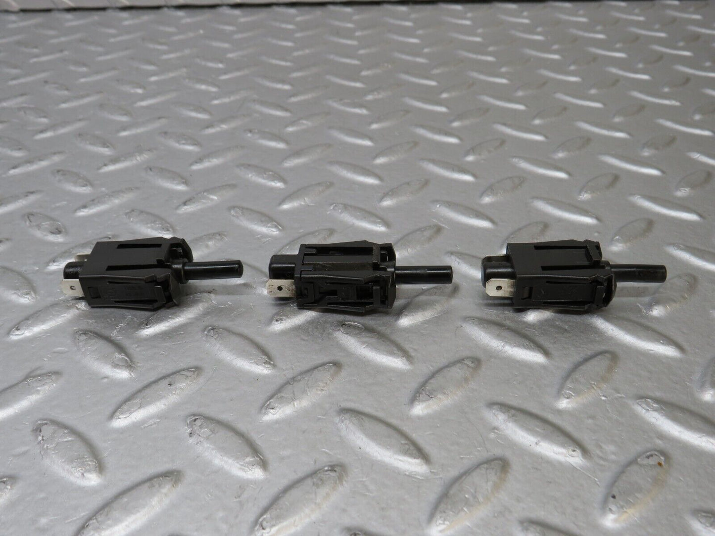 36916 Mercedes-Benz C126 420SEC Coupe Door Contact Switch 3x 0015458714