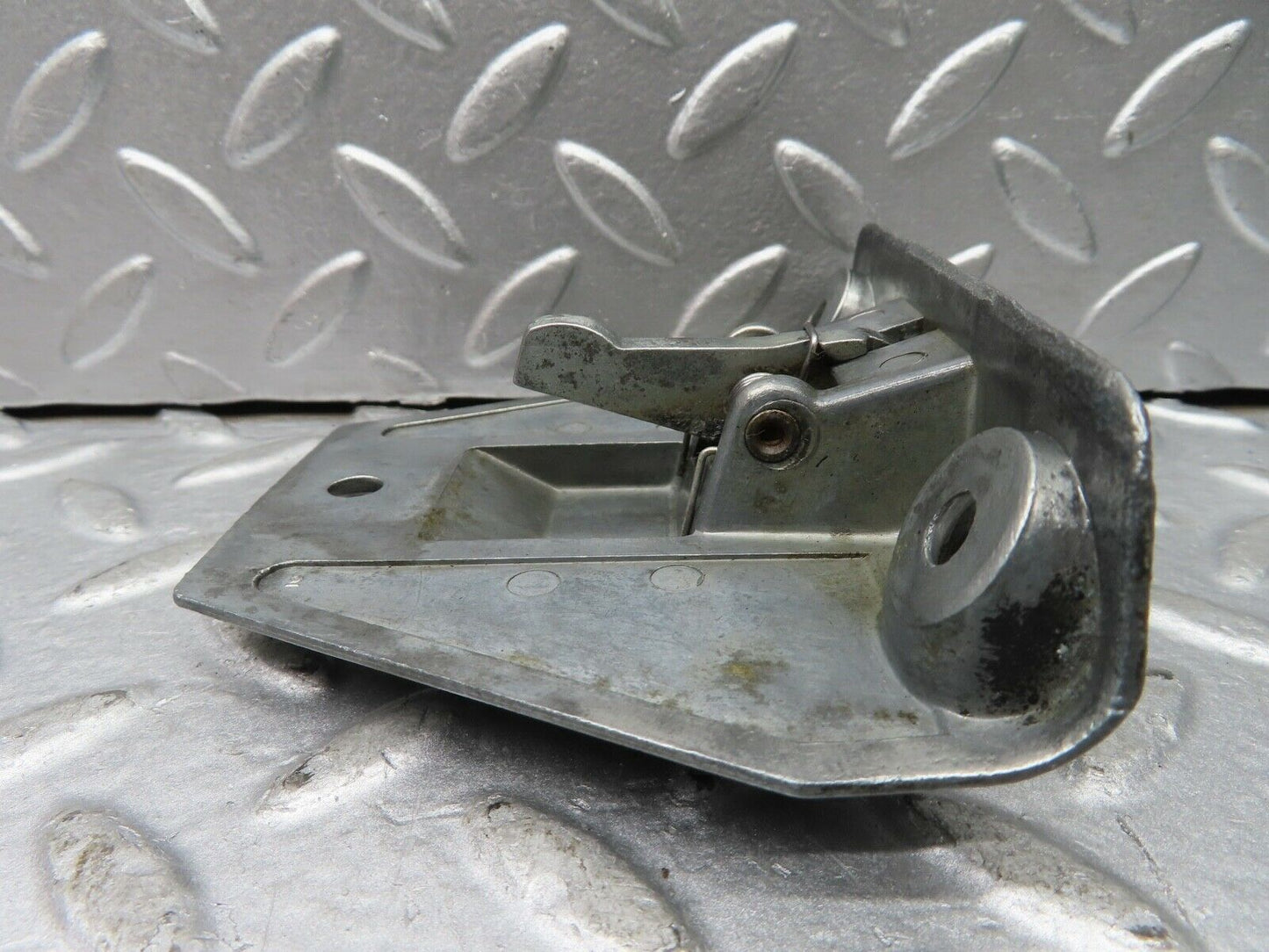 20346 Mercedes-Benz W114 280CE Coupe Trunk Lock Latch