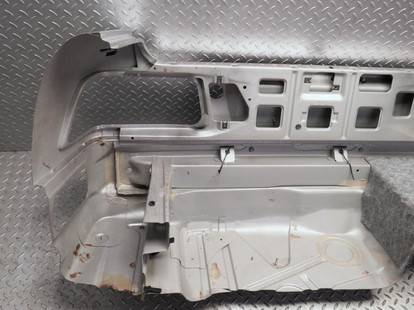 39561 Mercedes-Benz R129 320SL Coupe Complete Rear Panel