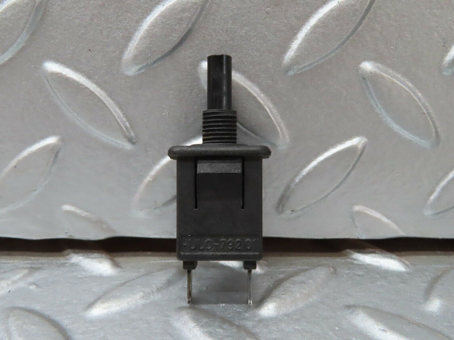 19277 Mercedes-Benz W123 300D Door Contact Switch 0008212852
